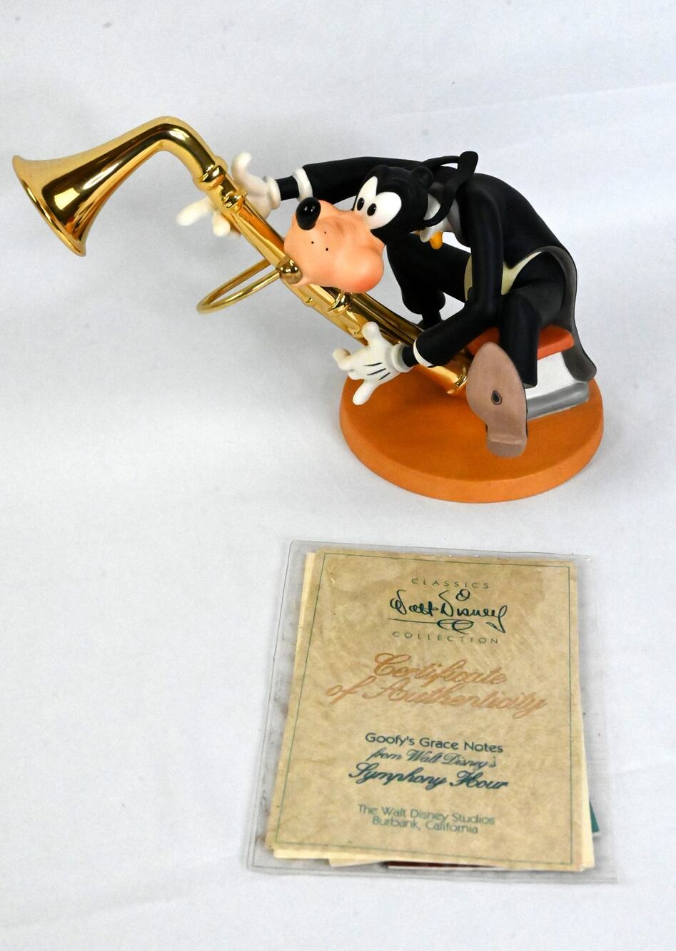 Disney WDCC Symphony Hour Goofy's Grace Notes w/Box COA 1992